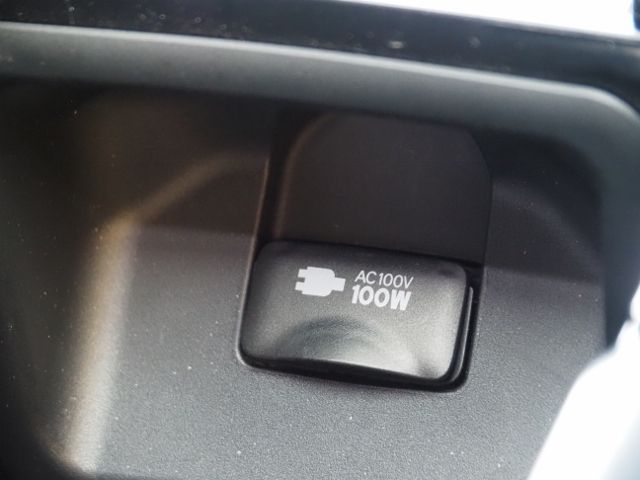 TOYOTA CROWN sedan hybrid 4WD 2018