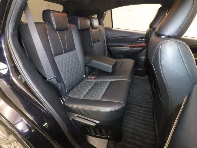 TOYOTA HARRIER 2WD 2016