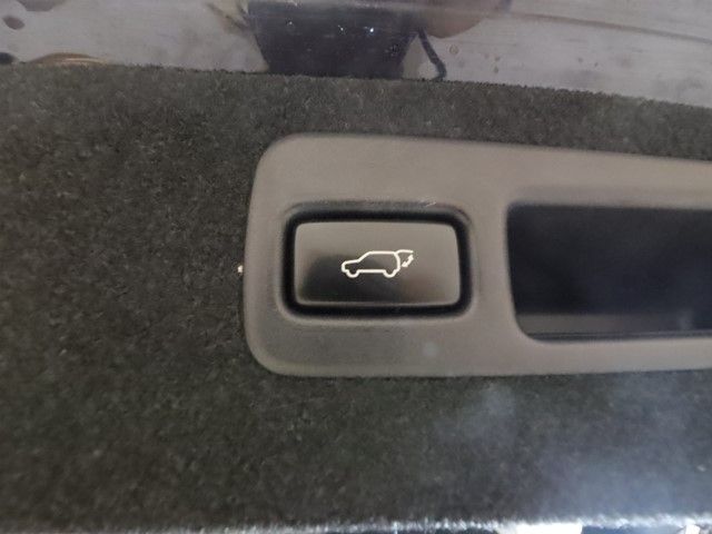 TOYOTA HARRIER 2WD 2016