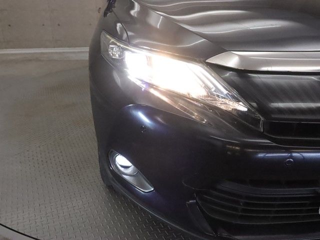 TOYOTA HARRIER 2WD 2016