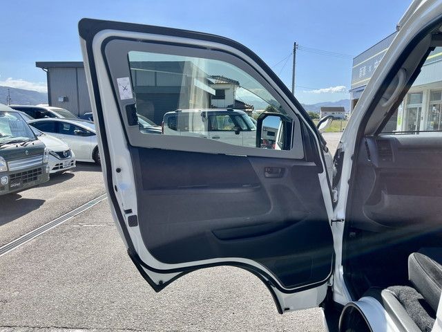 TOYOTA HIACE van 2WD 2023