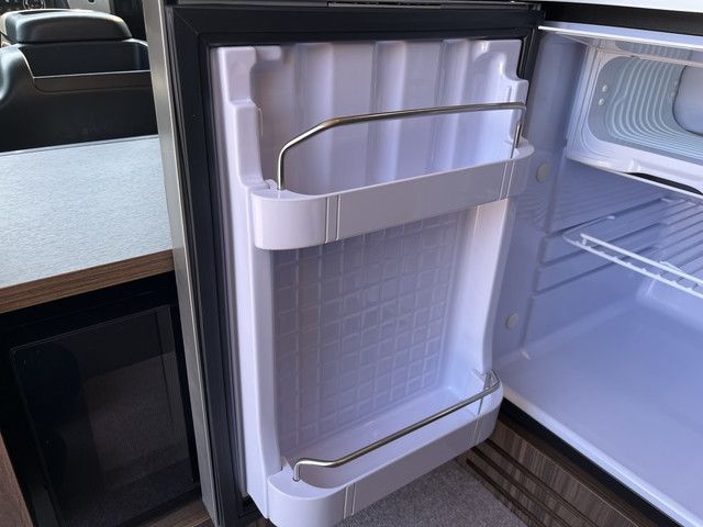 TOYOTA HIACE van 2WD 2023