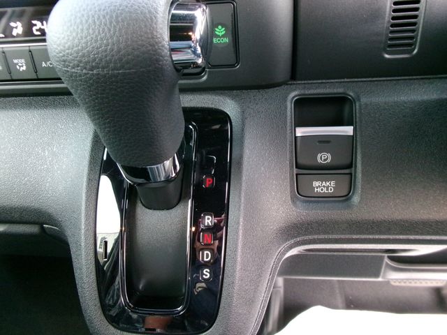 HONDA N BOX CUSTOM 2025