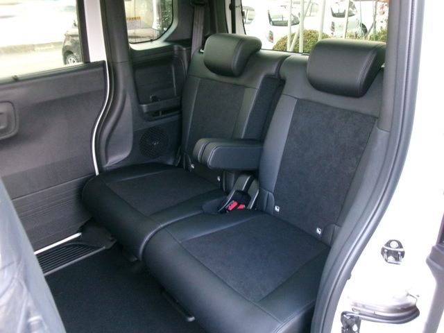 HONDA N BOX CUSTOM 2025