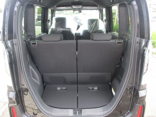 HONDA N BOX CUSTOM 2024