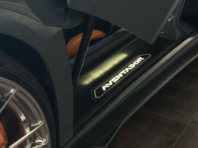 LAMBORGHINI LAMBORGHINI Aventador 2019