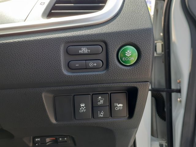 HONDA JADE HYBRID 2015