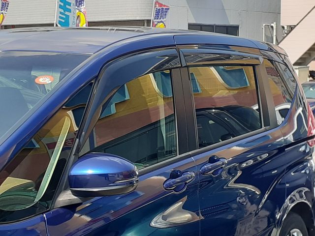 HONDA FREED HYBRID 2017