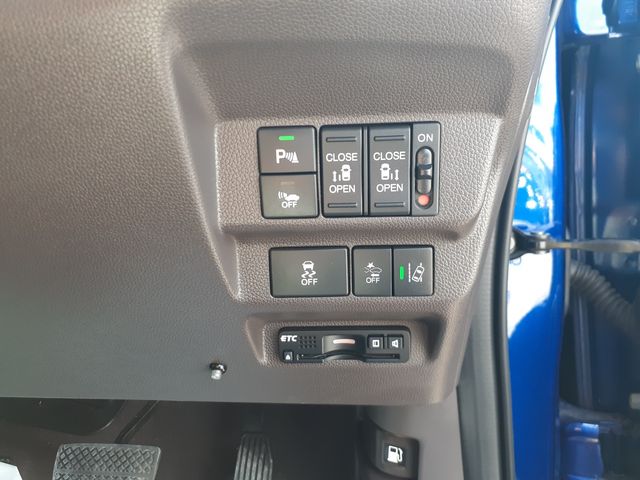 HONDA FREED HYBRID 2017