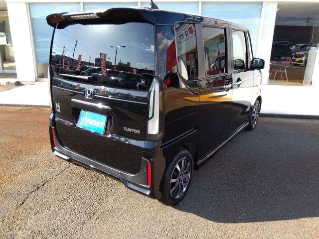 HONDA N BOX CUSTOM 2024
