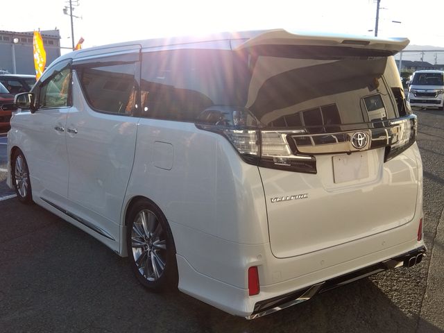 TOYOTA VELLFIRE 2017