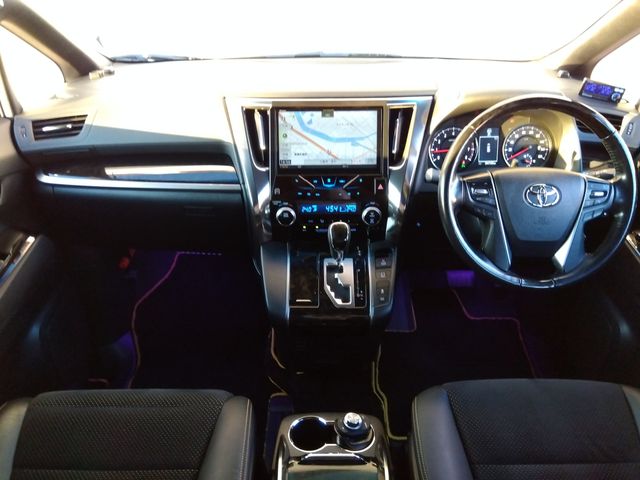 TOYOTA VELLFIRE 2017