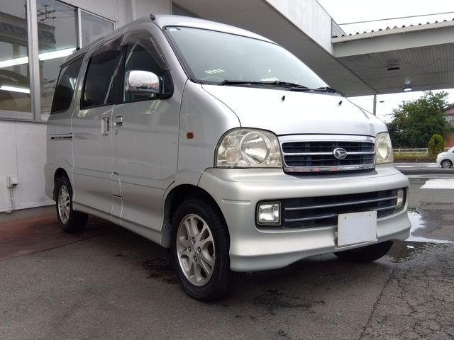 DAIHATSU ATRAI7 4WD 2000
