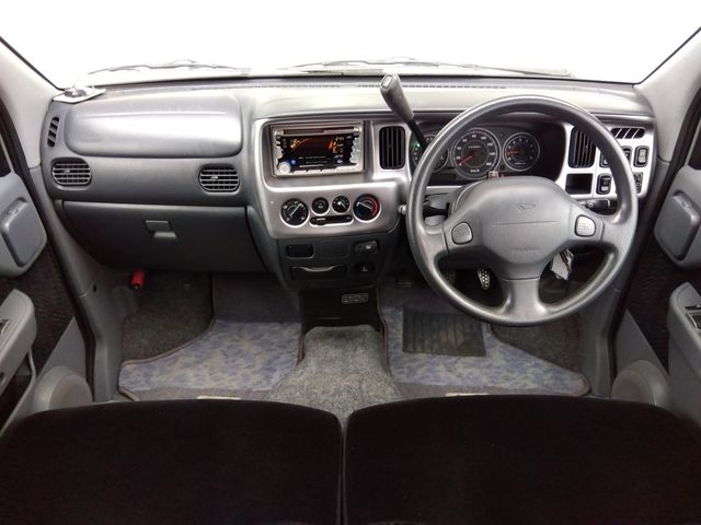 DAIHATSU ATRAI7 4WD 2000