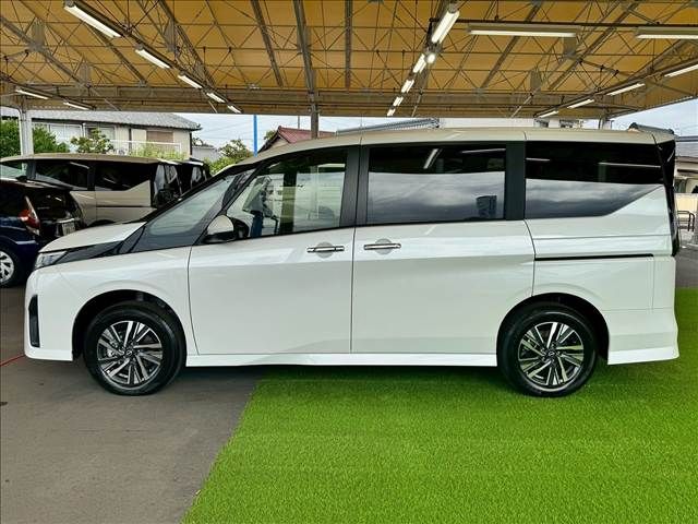 NISSAN SERENA  WG 4WD 2025