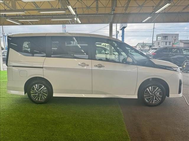 NISSAN SERENA  WG 4WD 2025