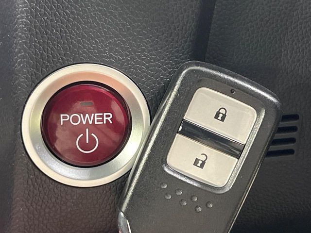 HONDA FIT HYBRID 4WD 2014