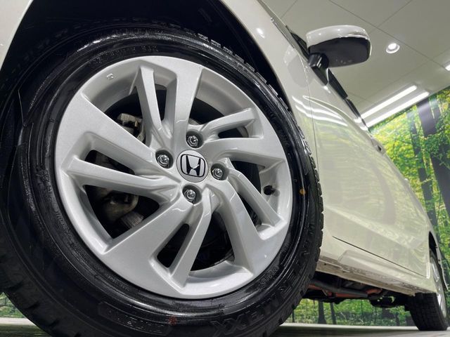 HONDA FIT HYBRID 4WD 2014