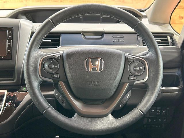HONDA FREED HYBRID 2022