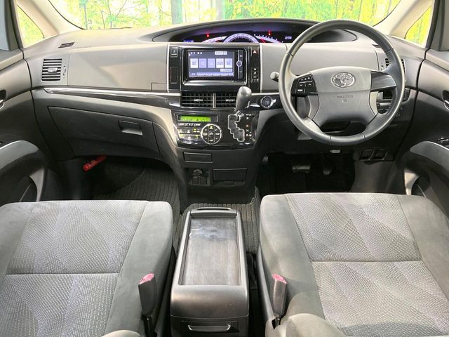 TOYOTA ESTIMA 2013