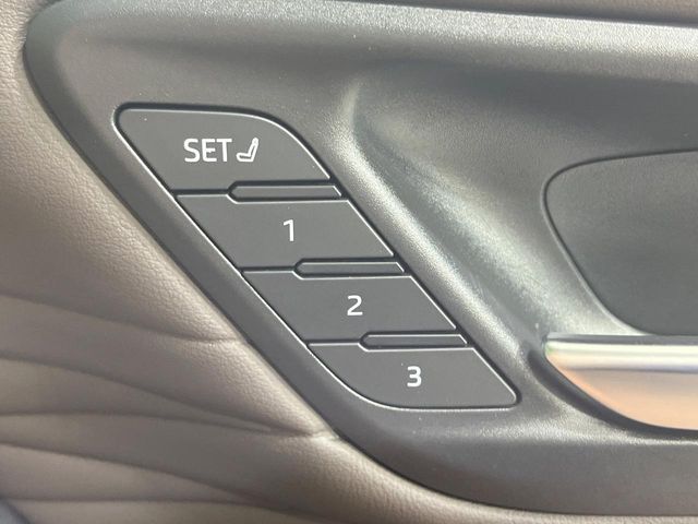 TOYOTA VELLFIRE  HYBRID 2024