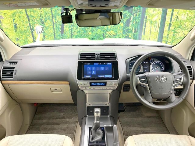 TOYOTA LANDCRUISER PRADO 2022