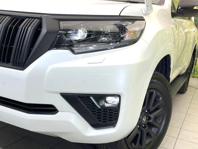 TOYOTA LANDCRUISER PRADO 2022