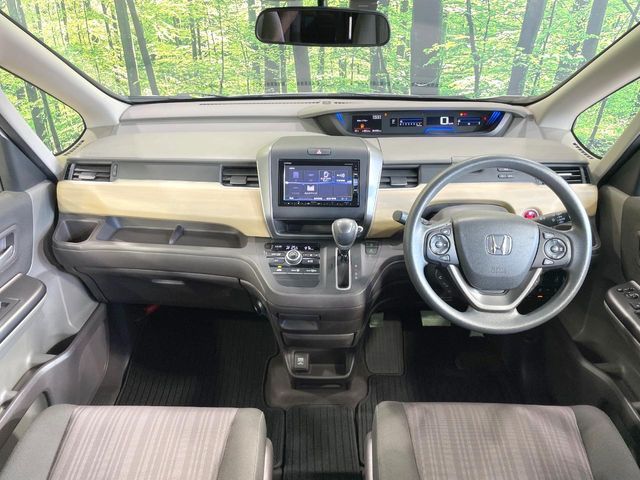 HONDA FREED 2017