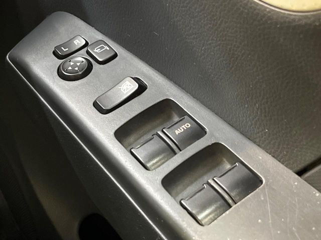 SUZUKI MR WAGON 2012