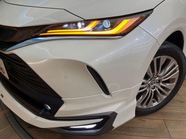 TOYOTA HARRIER 4WD 2020