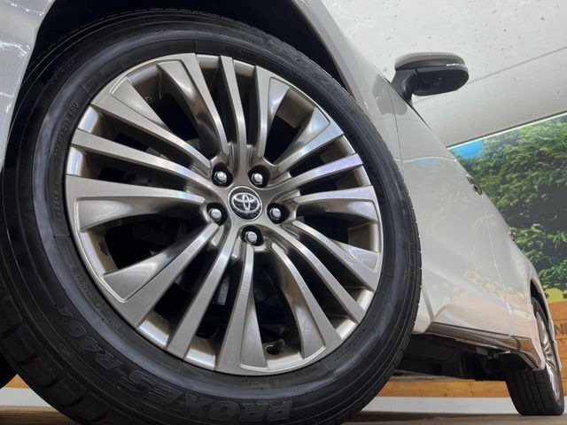 TOYOTA HARRIER 4WD 2020