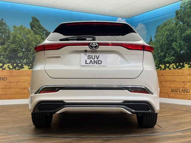 TOYOTA HARRIER 4WD 2020