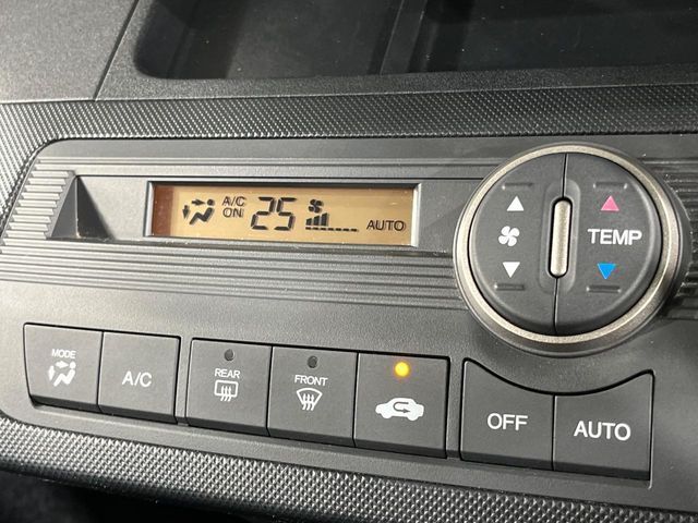 HONDA FREED Spike 2011