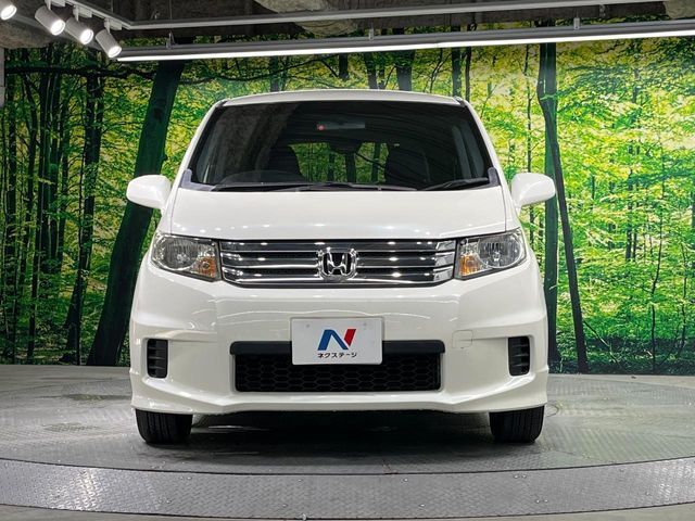 HONDA FREED Spike 2011