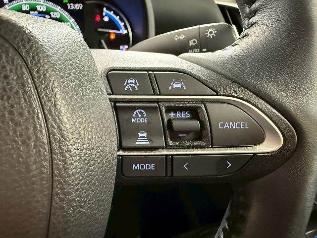 TOYOTA VOXY HYBRID 2023