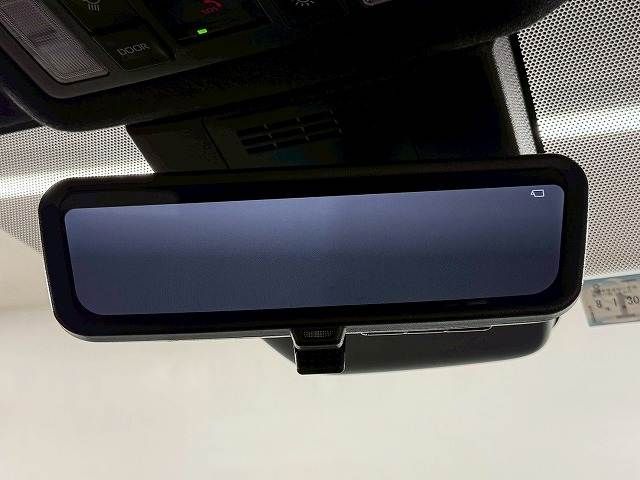 TOYOTA VOXY HYBRID 2023