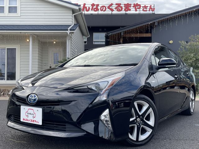 TOYOTA PRIUS 2016