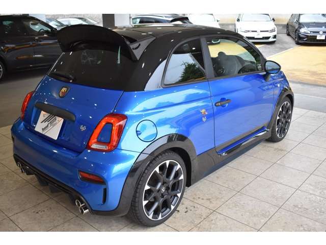 FIAT ABARTH 695 2023