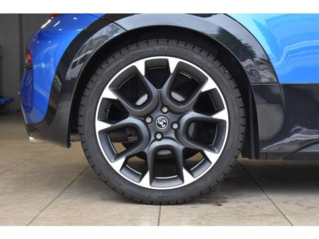 FIAT ABARTH 695 2023