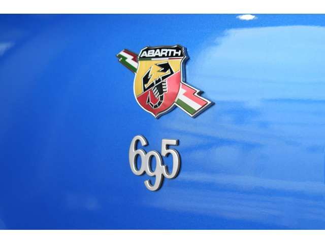 FIAT ABARTH 695 2023