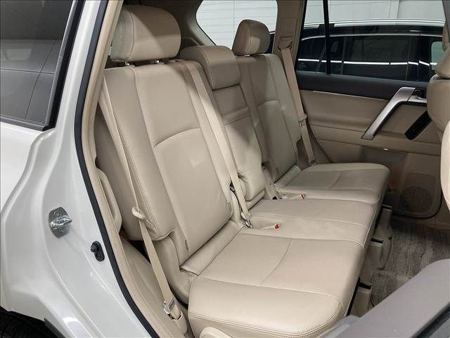 TOYOTA LANDCRUISER PRADO 2023