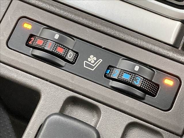 TOYOTA LANDCRUISER PRADO 2023