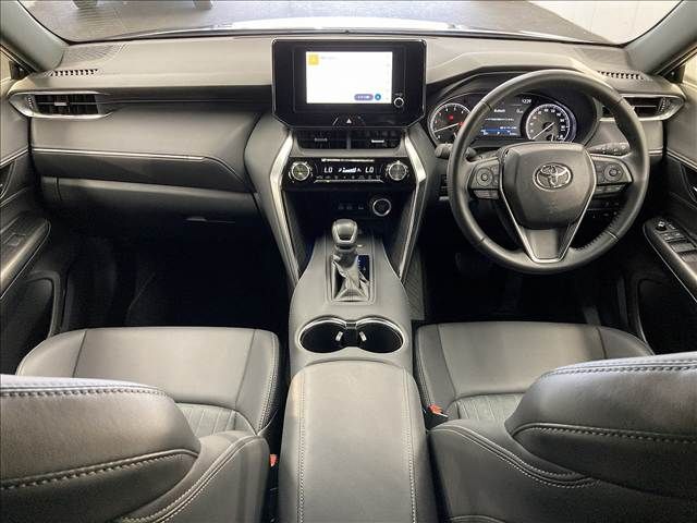 TOYOTA HARRIER 2WD 2024