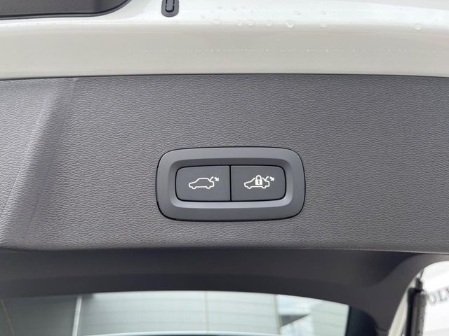 VOLVO VOLVO XC40 2024