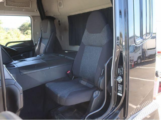 MITSUBISHI FUSOU SUPER GREAT 2019