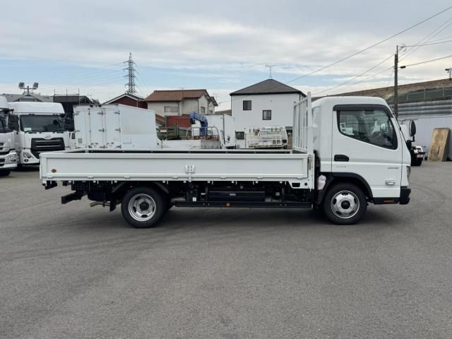 MITSUBISHI CANTER 2024