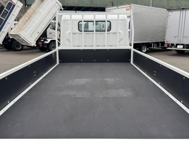 MITSUBISHI CANTER 2024