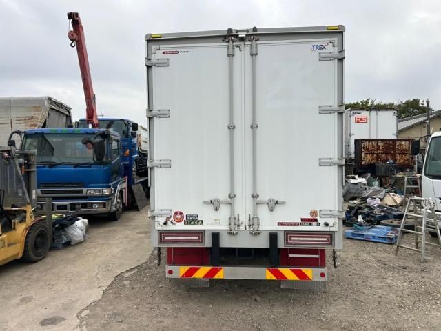 MITSUBISHI FUSOU FIGHTER 2017