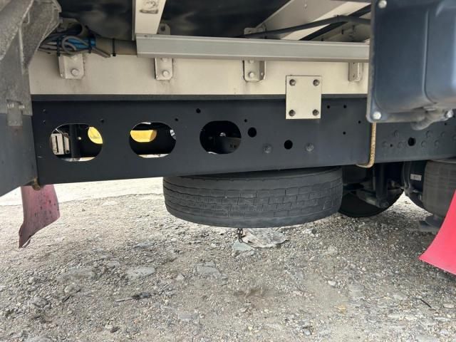 MITSUBISHI FUSOU FIGHTER 2017