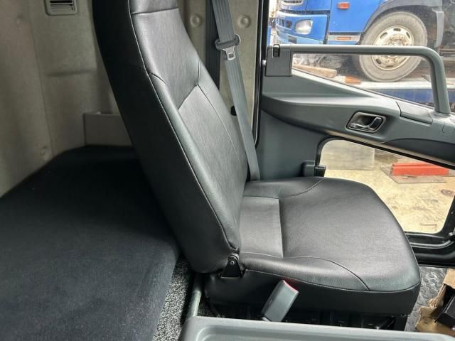 MITSUBISHI FUSOU FIGHTER 2017